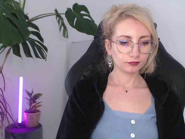 CinderellaMoon webcam