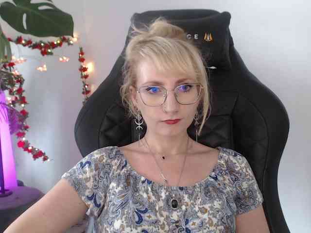 CinderellaMoon webcam