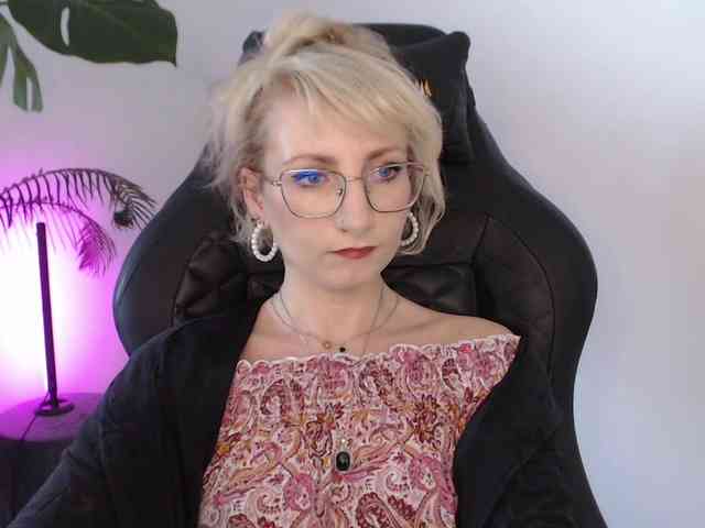 CinderellaMoon webcam