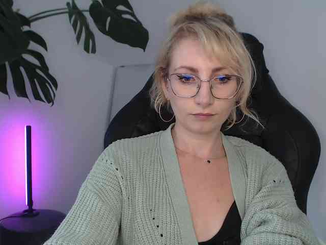 CinderellaMoon webcam