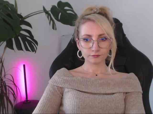 CinderellaMoon webcam