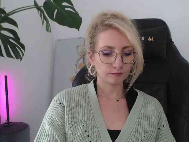 CinderellaMoon webcam