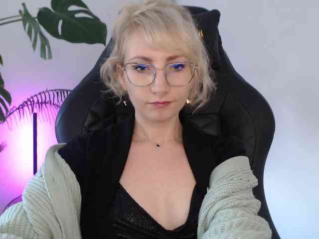 CinderellaMoon webcam