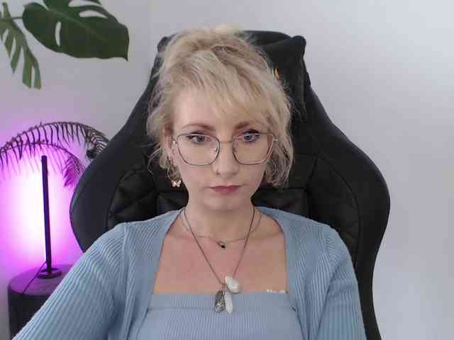 CinderellaMoon webcam