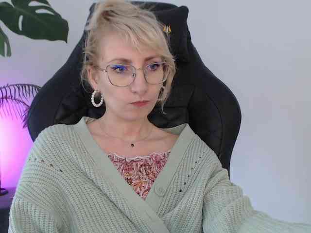 CinderellaMoon webcam