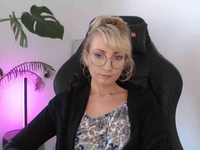 CinderellaMoon webcam