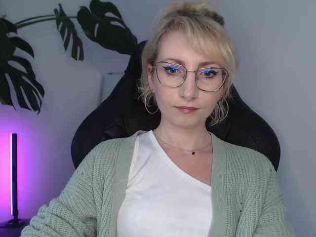 CinderellaMoon webcam