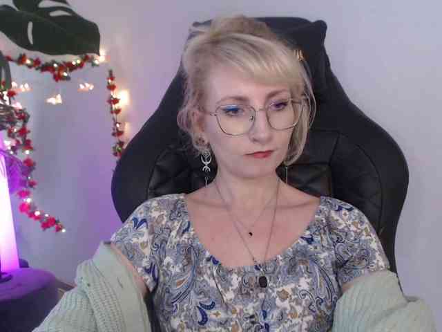 CinderellaMoon webcam