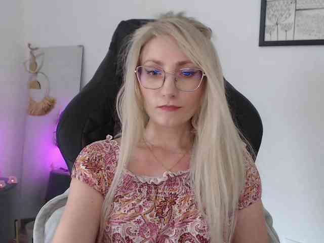 CinderellaMoon webcam