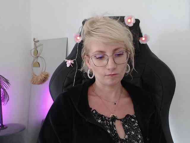 CinderellaMoon webcam