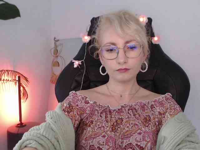 CinderellaMoon Live Webcam on BongaCams