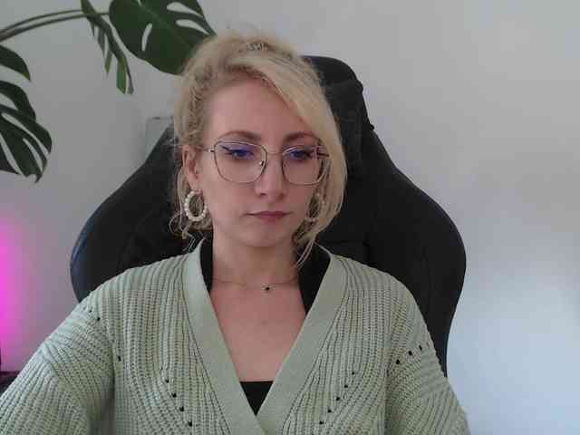 CinderellaMoon webcam