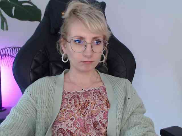 CinderellaMoon webcam