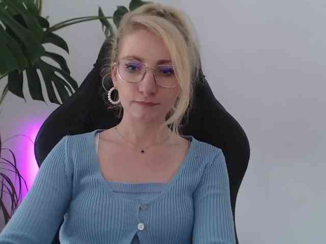 CinderellaMoon webcam