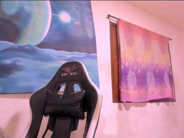 Bad-girl-xxx live cam on BongaCams