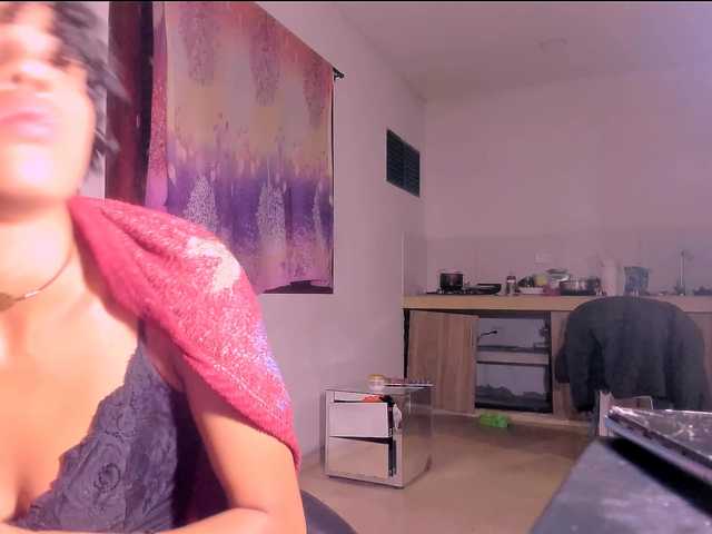 Bad-girl-xxx live cam on BongaCams