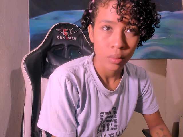 Bad-girl-xxx live cam on BongaCams