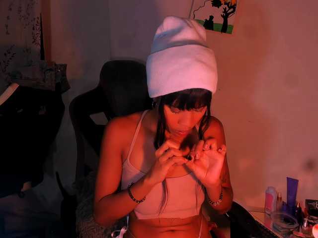 Bad-girl-xxx's BongaCams show and profile