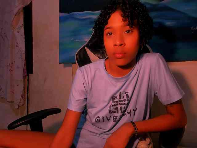 Bad-girl-xxx webcam