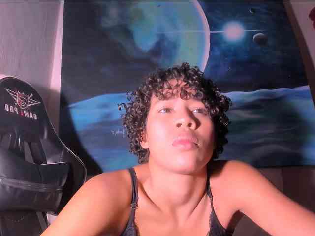 Bad-girl-xxx webcam