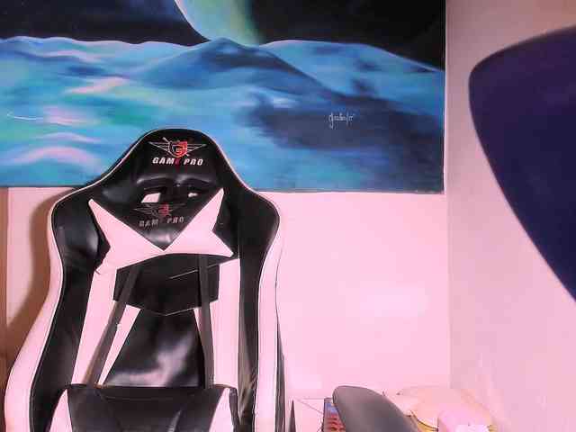 Bad-girl-xxx webcam