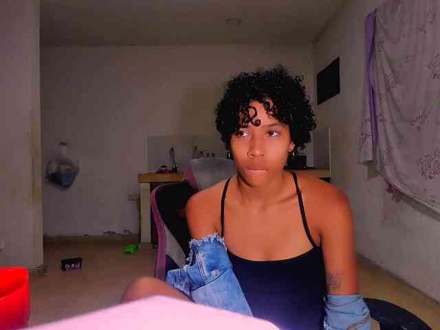 Bad-girl-xxx webcam