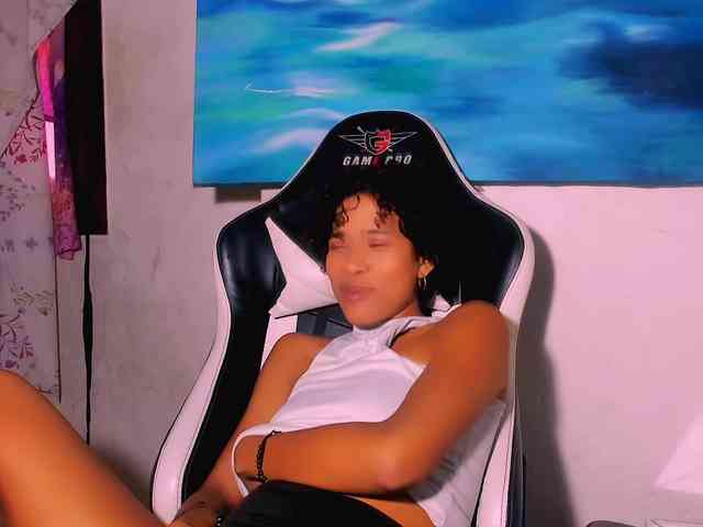 Bad-girl-xxx webcam