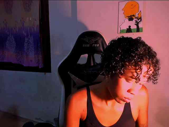 Bad-girl-xxx webcam