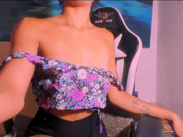 Bad-girl-xxx webcam