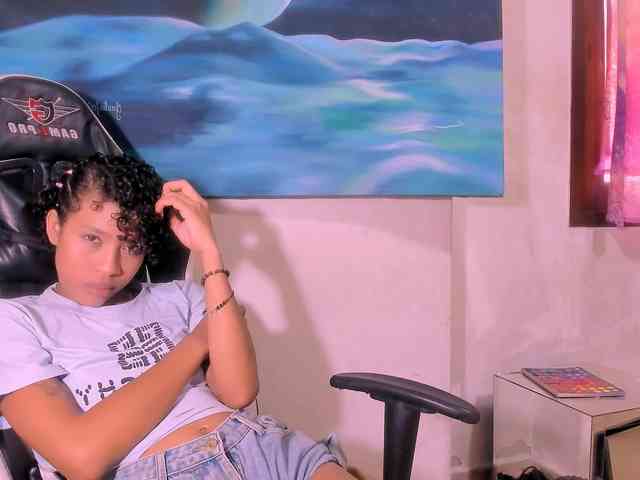 Bad-girl-xxx webcam