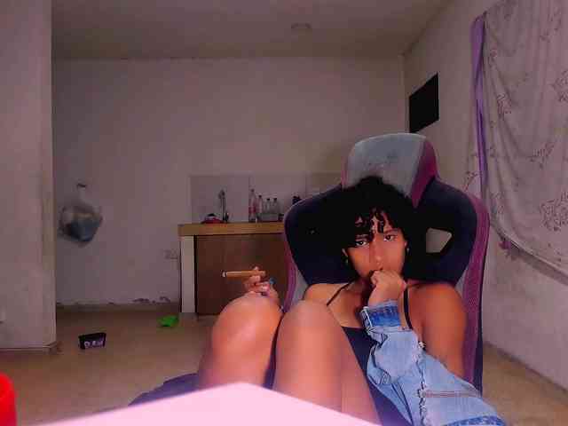 Bad-girl-xxx webcam