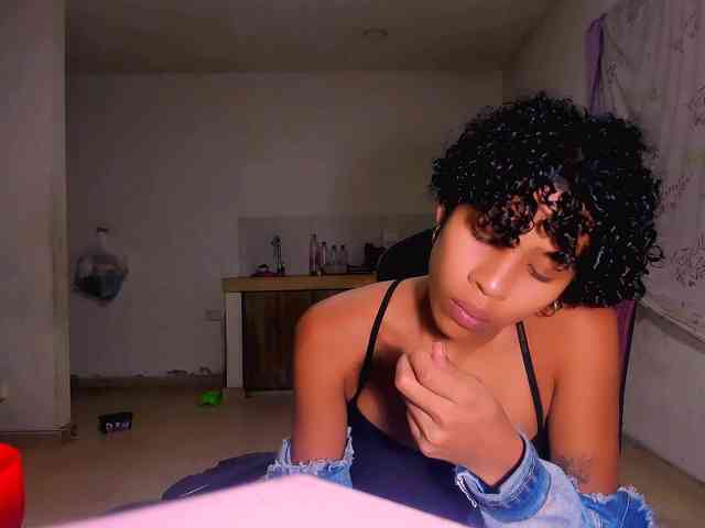 Bad-girl-xxx webcam