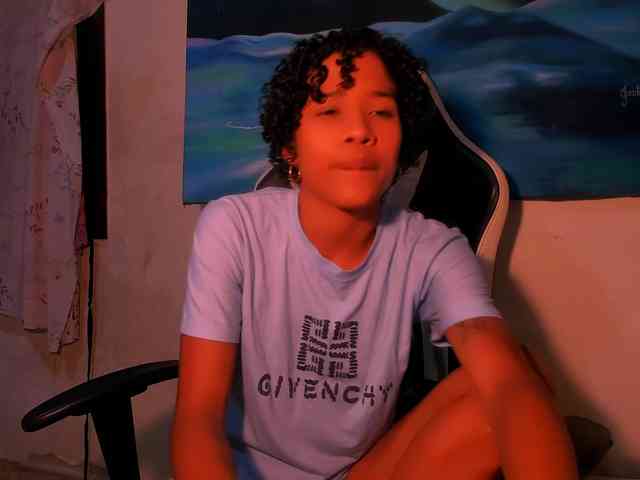 Bad-girl-xxx webcam