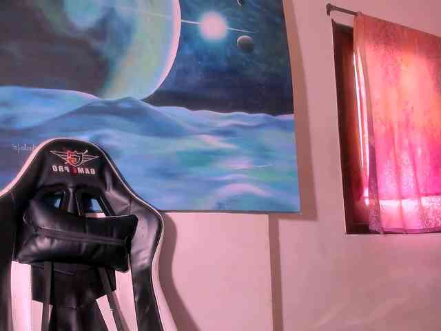 Bad-girl-xxx webcam