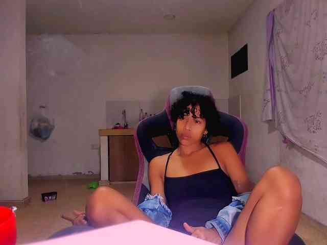 Bad-girl-xxx webcam