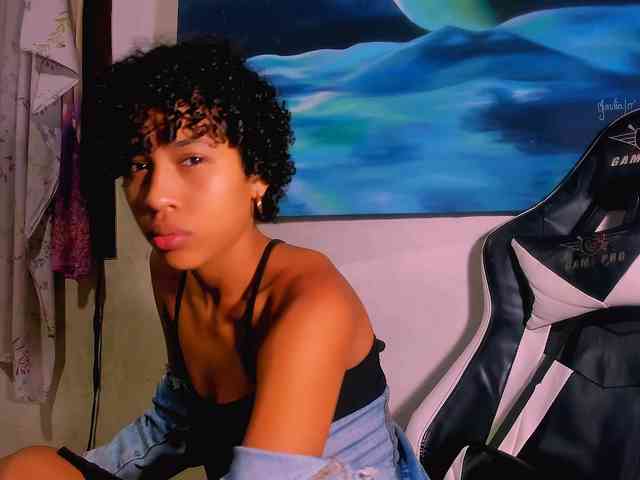Bad-girl-xxx webcam