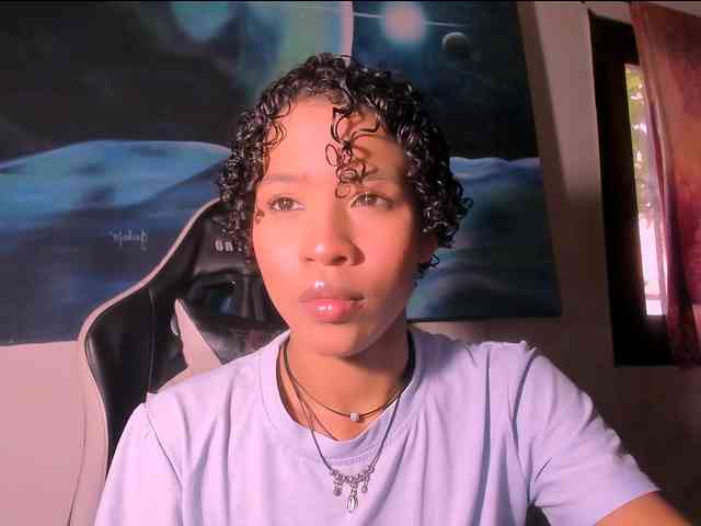 Bad-girl-xxx webcam