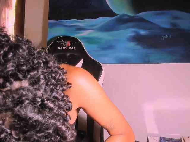 Bad-girl-xxx webcam
