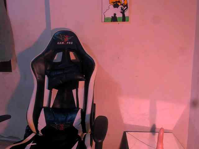 Bad-girl-xxx webcam