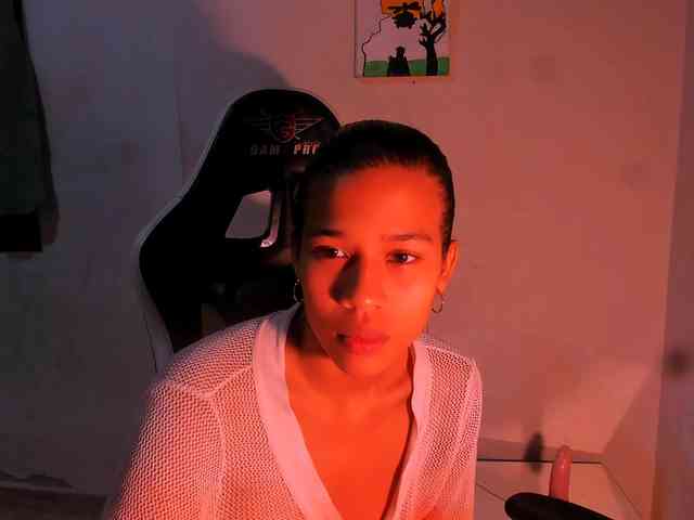 Bad-girl-xxx webcam