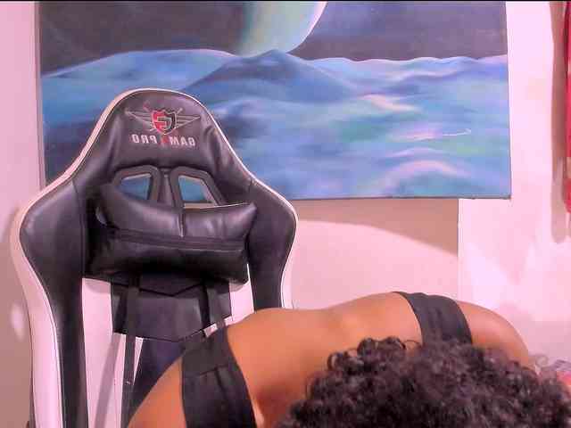 Bad-girl-xxx webcam