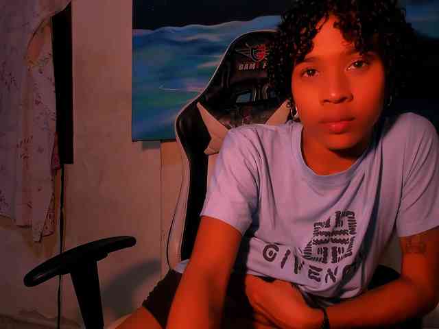 Bad-girl-xxx webcam