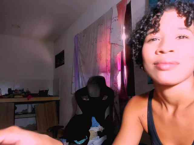 Bad-girl-xxx webcam
