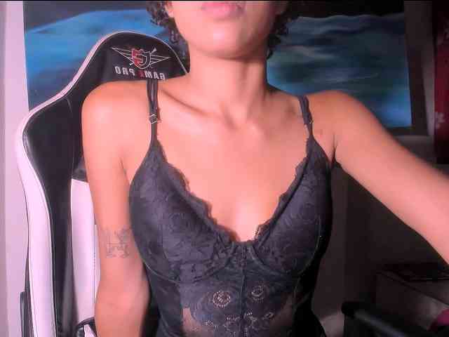 Bad-girl-xxx webcam
