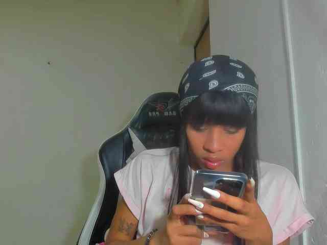 Bad-girl-xxx webcam