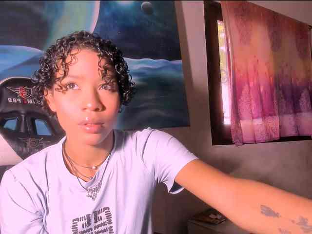 Bad-girl-xxx webcam