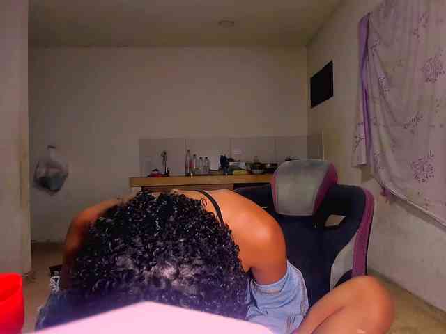 Bad-girl-xxx webcam