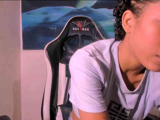 Bad-girl-xxx webcam