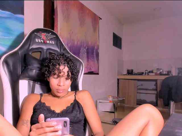 Bad-girl-xxx webcam