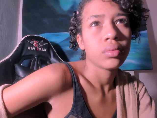 Bad-girl-xxx webcam